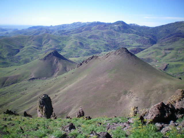 Peak 6415 (left) and Point 6822 (right) as viewed from the summit of Peak 7070. The South Ridge descent route goes over Point 6822 and down to a saddle at the base of Peak 6415. Livingston Douglas Photo