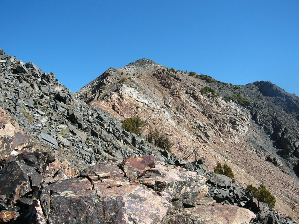 The final ridge leading to the summit.